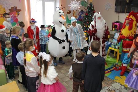 «Газпром трансгаз Саратов» подарил праздник детям в Клинике профпатологии и гематологии
