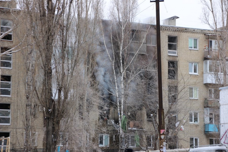 Взрыв в саратовской области сегодня. Пятиэтажки. Пожар Энгельс общага. Пятиэтажка фото. Взрыв в Саратовской области.