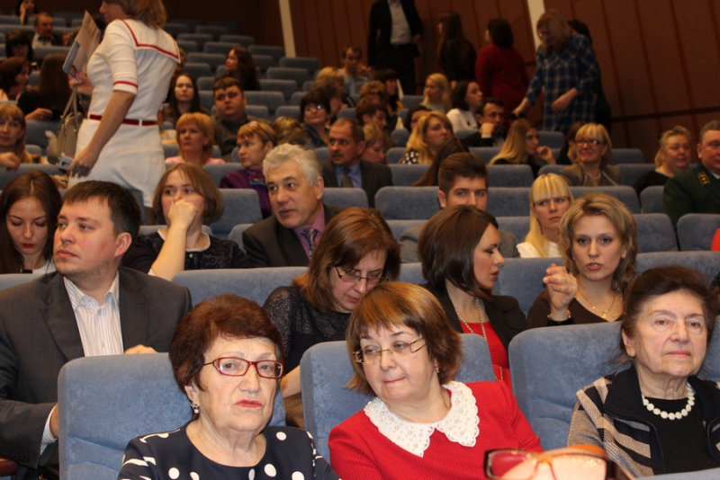 Саратовских журналистов поздравили с Днем российской печати