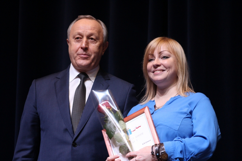 Саратовских журналистов поздравили с Днем российской печати