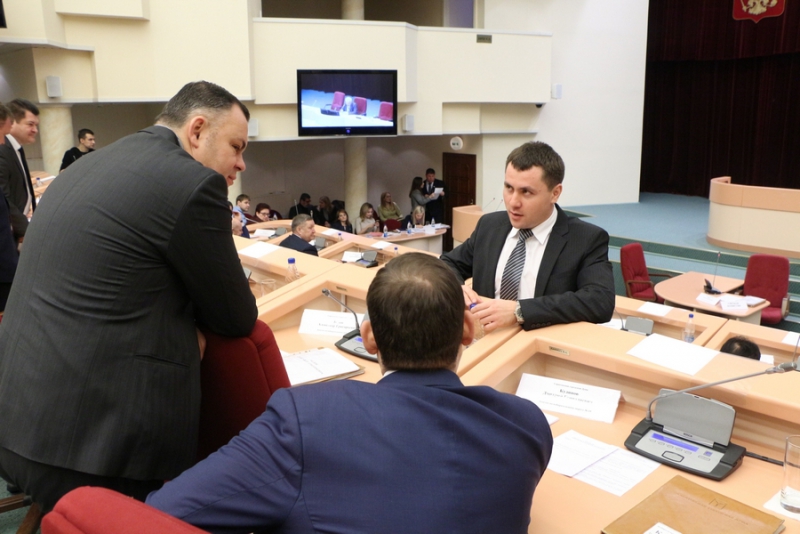 Гордума приняла решение о досрочном уходе Сергея Наумова