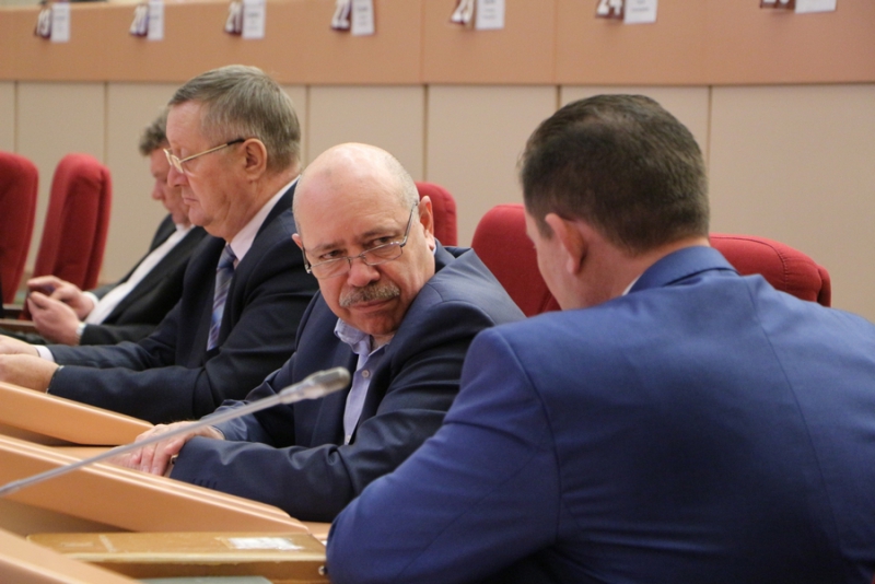 Гордума приняла решение о досрочном уходе Сергея Наумова