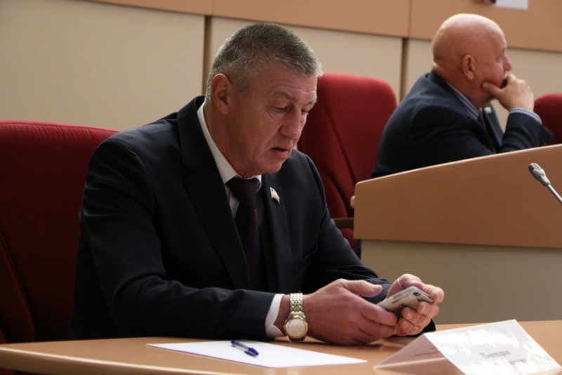 Гордума приняла решение о досрочном уходе Сергея Наумова