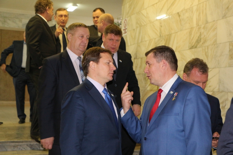 Гордума приняла решение о досрочном уходе Сергея Наумова