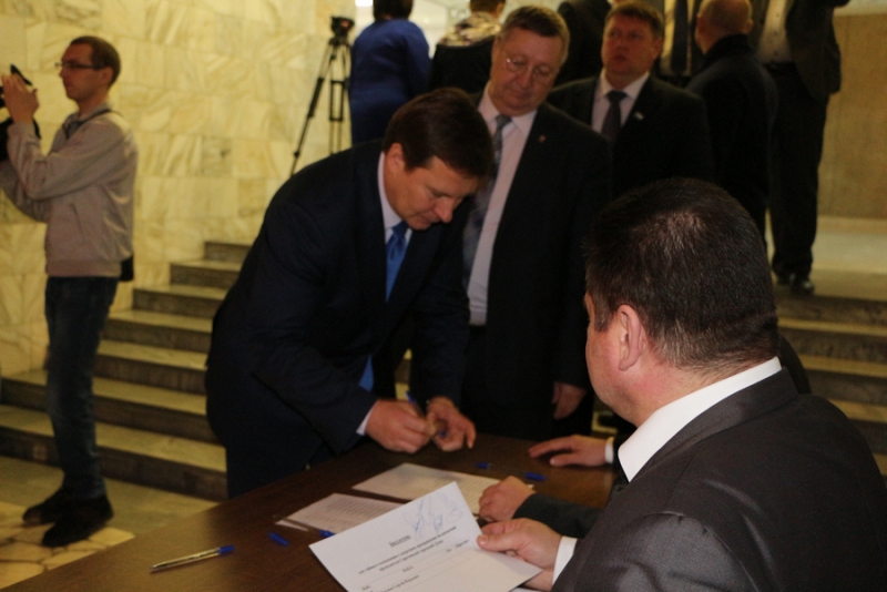 Гордума приняла решение о досрочном уходе Сергея Наумова