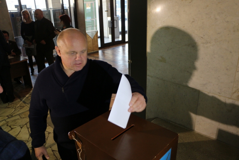 Гордума приняла решение о досрочном уходе Сергея Наумова