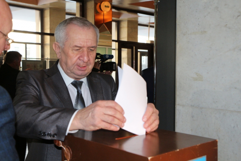 Гордума приняла решение о досрочном уходе Сергея Наумова