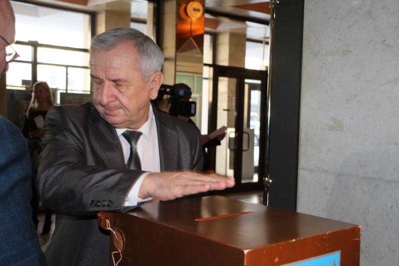 Гордума приняла решение о досрочном уходе Сергея Наумова