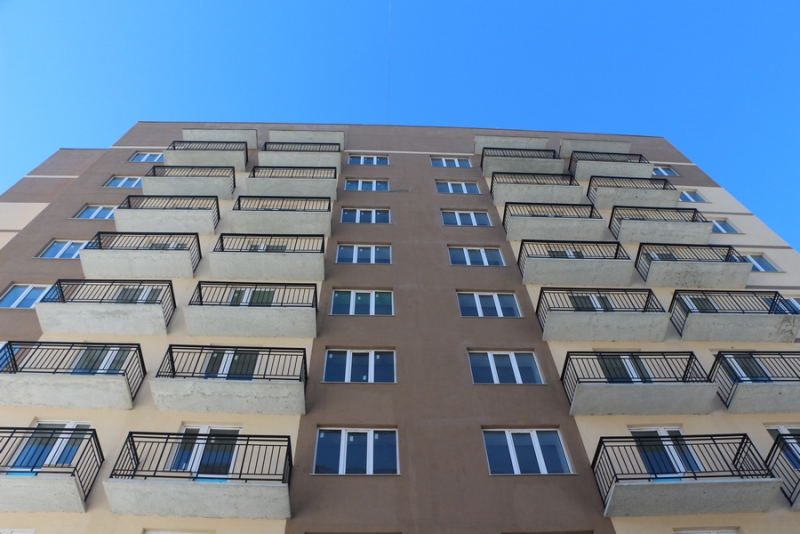 Детям-сиротам вручили квартиры в Солнечном