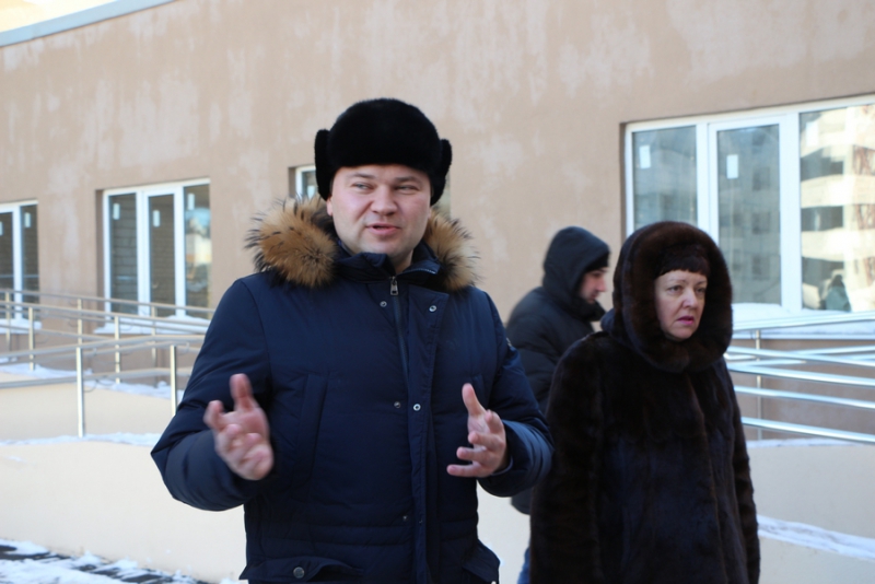 Детям-сиротам вручили квартиры в Солнечном