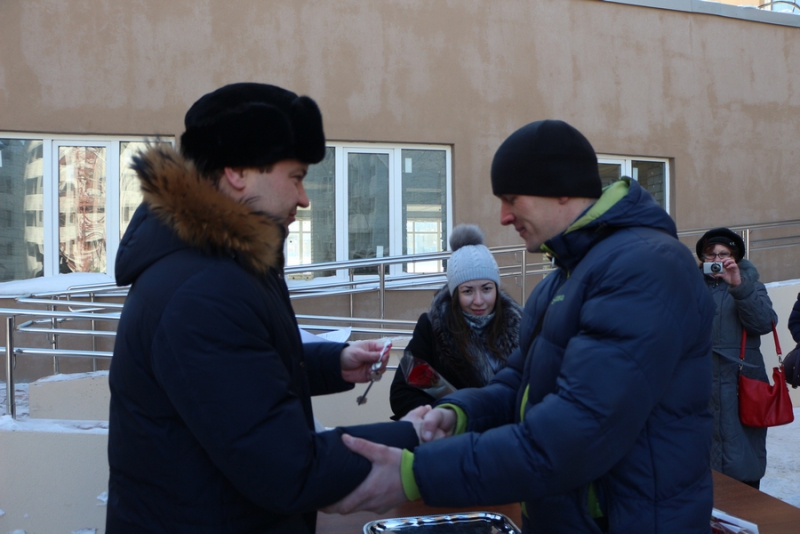 Детям-сиротам вручили квартиры в Солнечном