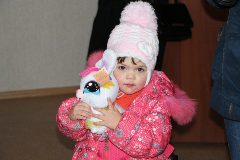 Детям-сиротам вручили квартиры в Солнечном