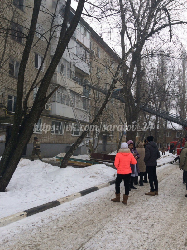 Жителей пятиэтажки на Соколовой горе эвакуируют из-за пожара
