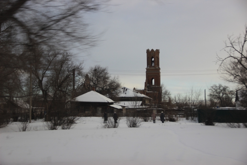 Жители Энгельсского села отстояли колокол на заброшенной лютеранской церкви