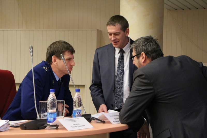 За пост председателя Саратовской гордумы поборются Ищенко, Анидалов и Малетин