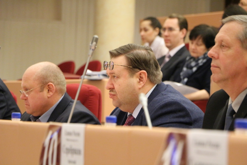 За пост председателя Саратовской гордумы поборются Ищенко, Анидалов и Малетин