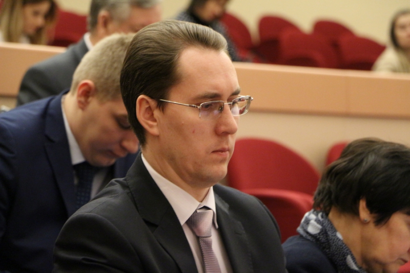 За пост председателя Саратовской гордумы поборются Ищенко, Анидалов и Малетин