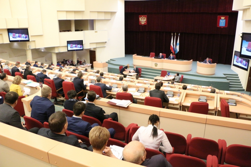 За пост председателя Саратовской гордумы поборются Ищенко, Анидалов и Малетин