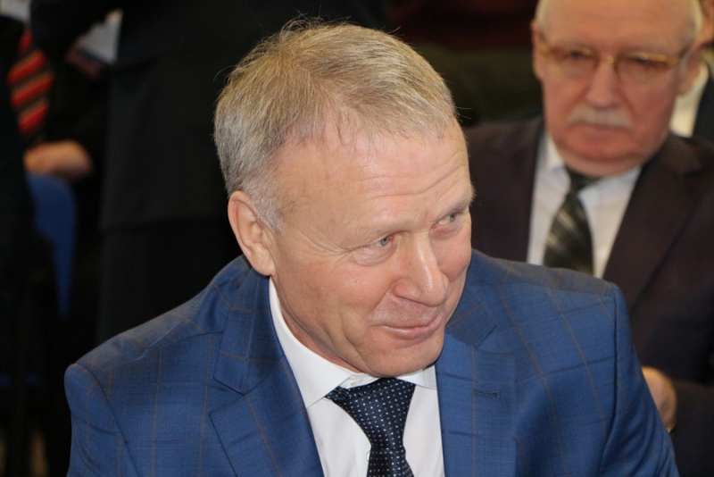 Сараев потребовал навести порядок в Затоне: Мы не можем рисковать жизнями