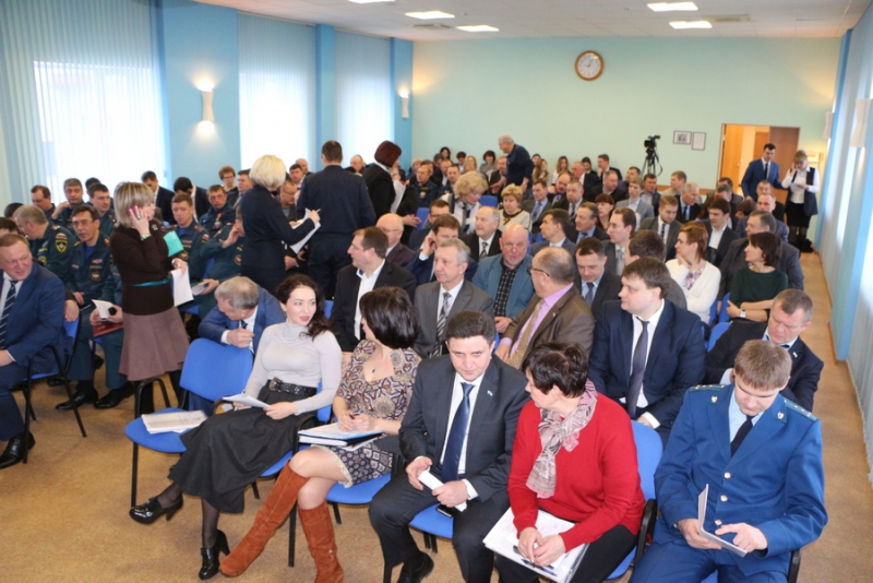 Сараев потребовал навести порядок в Затоне: Мы не можем рисковать жизнями