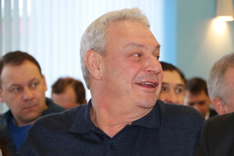 Сараев потребовал навести порядок в Затоне: Мы не можем рисковать жизнями