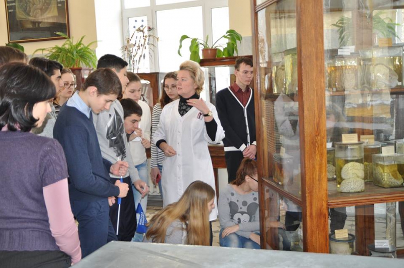 «Здоровье школьников»: В медуниверситете провели экскурсию для девятиклассников