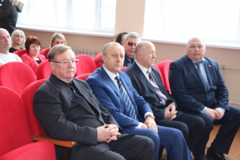 Степашин о программе переселения: Слава богу, строить есть кому