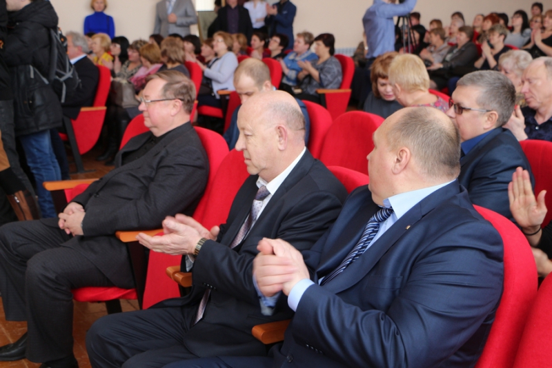 Степашин о программе переселения: Слава богу, строить есть кому