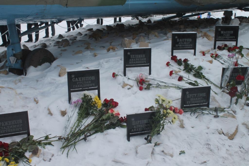 В Красном Куте открыли памятник воинам-интернационалистам