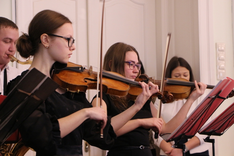 Сараев поблагодарил ветеранов муниципальной службы за верность Саратову