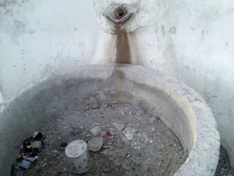 Мочиновский родник на выезде из Саратова забросали мусором