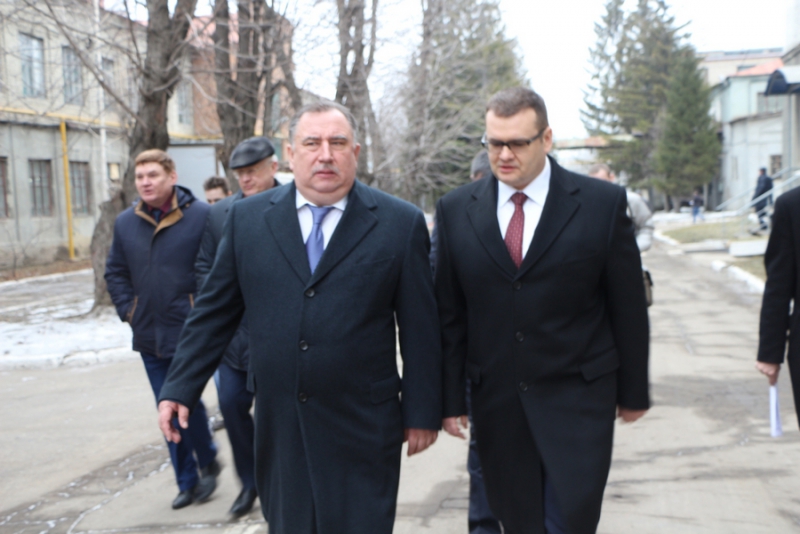 Валерию Сараеву показали уникальный сенсорный экран