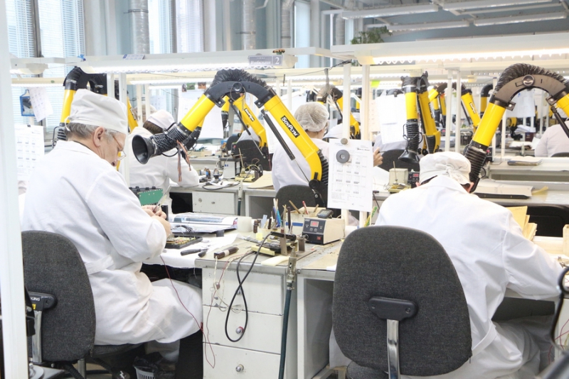 Валерию Сараеву показали уникальный сенсорный экран