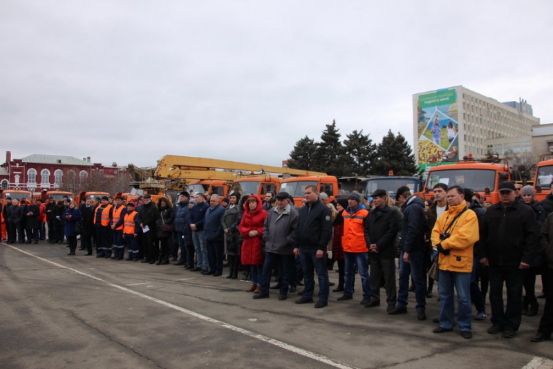 Глава Саратова: Городские службы выдержали испытание зимой