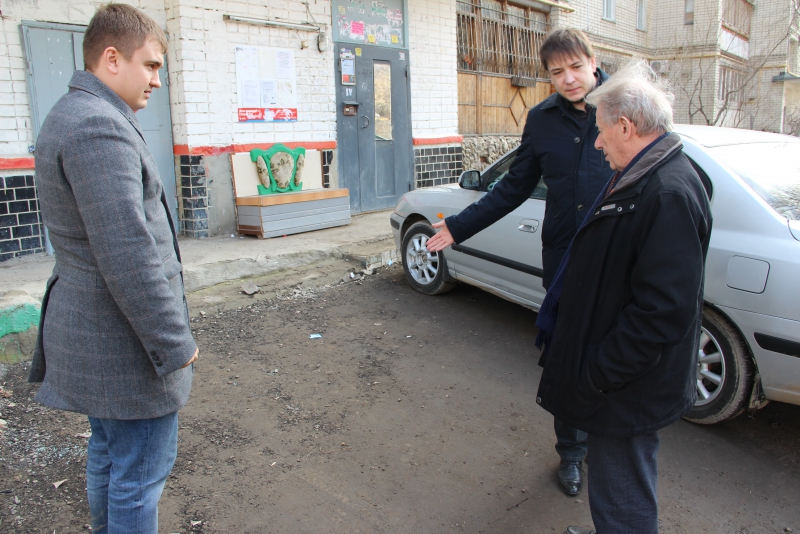 Общественники нашли в отремонтированных дворах Заводского района грязь и разруху