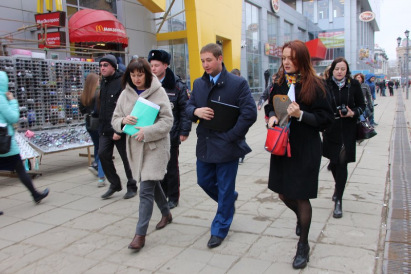 На проспекте Кирова ловили нелегальных работников