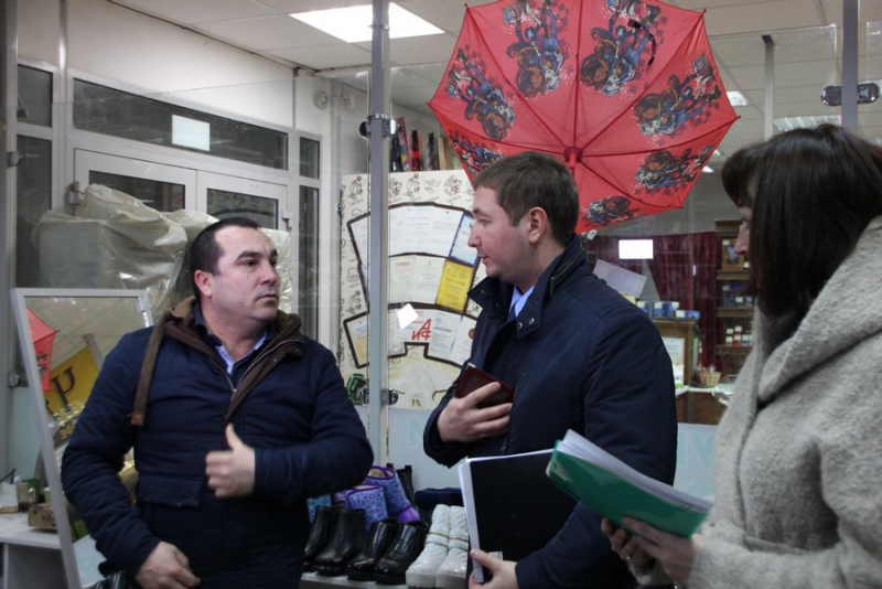 На проспекте Кирова ловили нелегальных работников