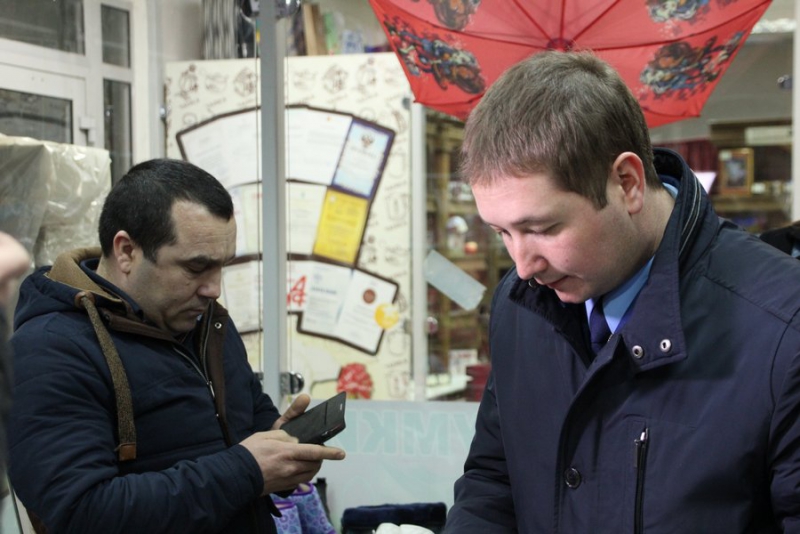 На проспекте Кирова ловили нелегальных работников