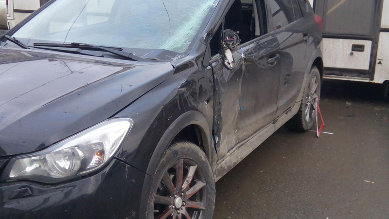 В центре Саратова автобус столкнулся с легковушкой