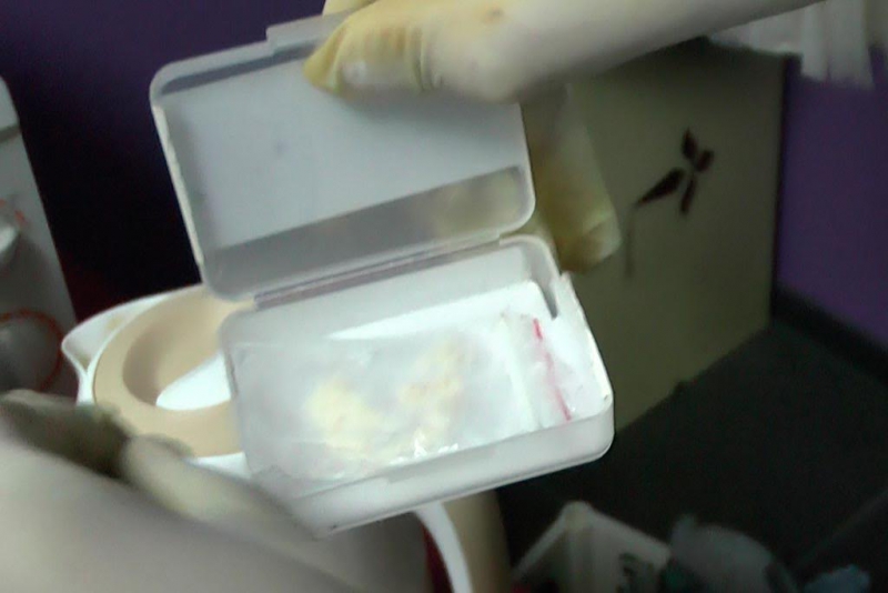 В клубе «Заноза» у стриптизерши изъяли коробку с наркотиками