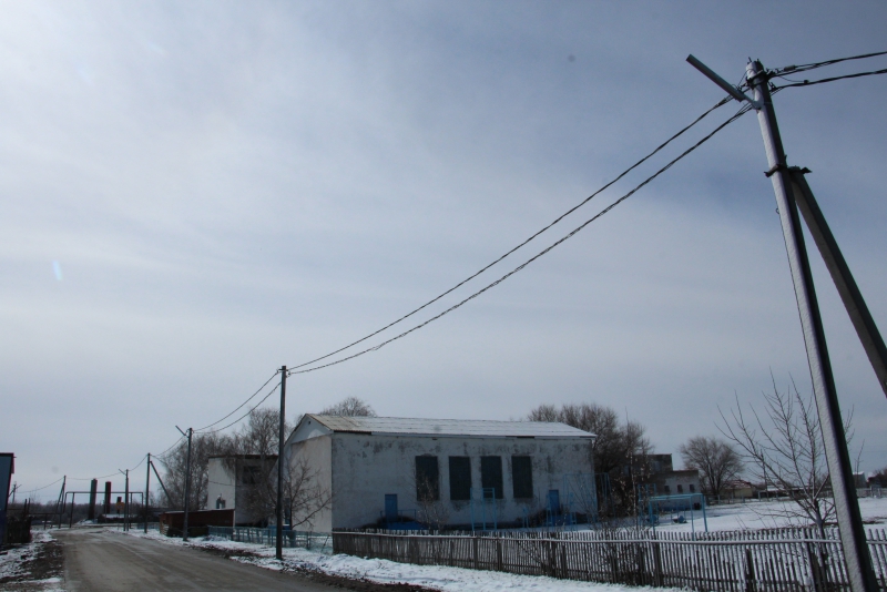 В селах Балаковского района реконструируют уличное освещение