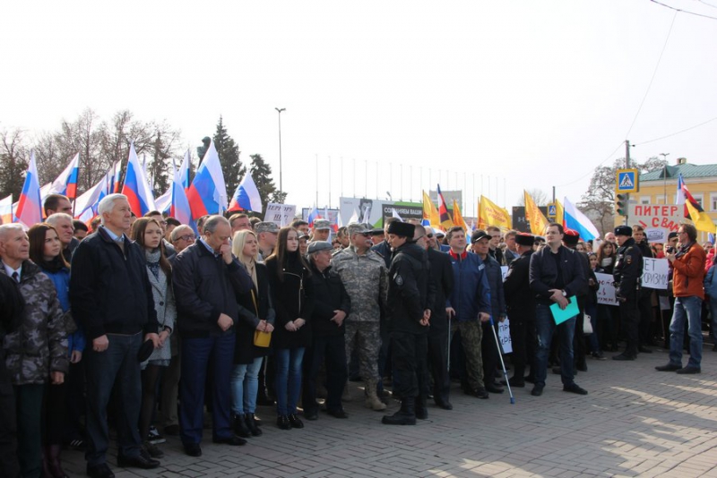 В Саратове митинг против терроризма собрал 10 тысяч человек