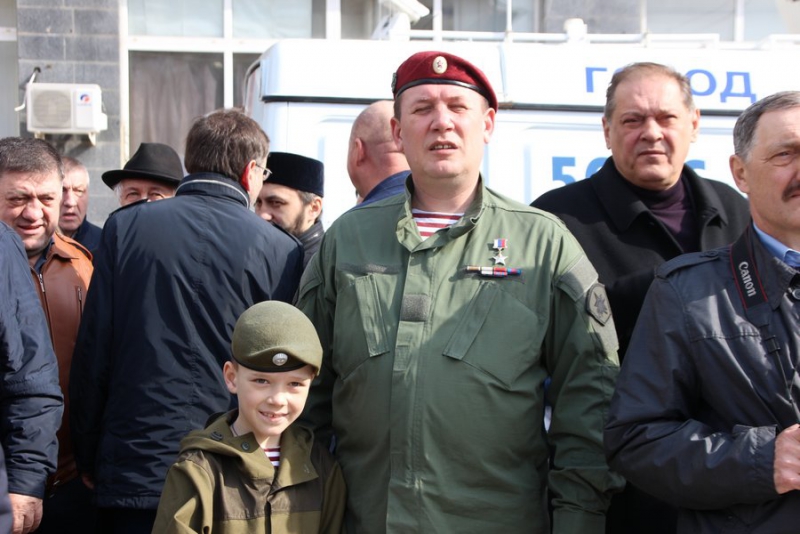 В Саратове митинг против терроризма собрал 10 тысяч человек