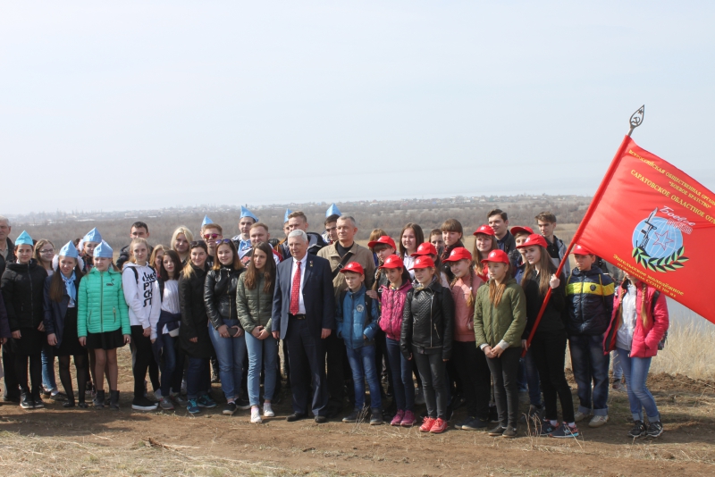 Саратовцы побывали на месте приземления спускаемого аппарата корабля «Восток-1»