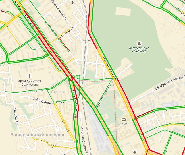 На улице Соколовой коммунальщики утроили затор