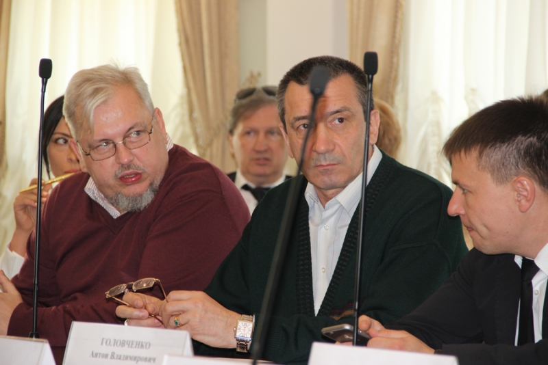 Глава Саратова предложил общественникам покататься с ним в автобусе