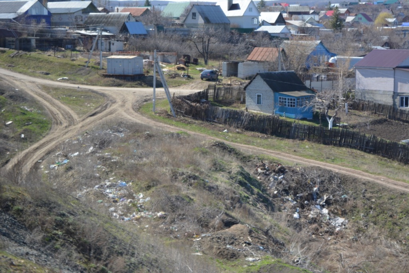 Рейд по выявлению несанкционированных свалок около ж/д путей состоялся в Саратовском регионе