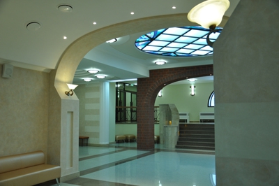 Губернатору устроили экскурсию по ТЮЗу