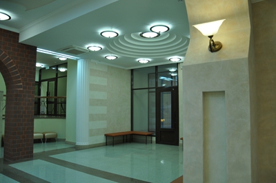 Губернатору устроили экскурсию по ТЮЗу