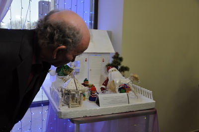 Губернатору устроили экскурсию по ТЮЗу